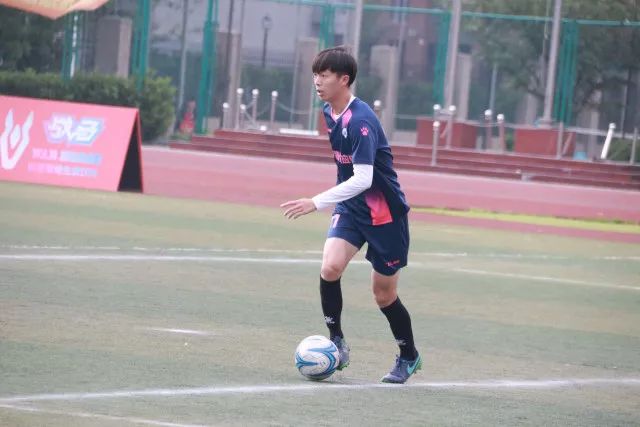 陈盈骏17+10崔永熙17分 广州再胜青岛晋级八强